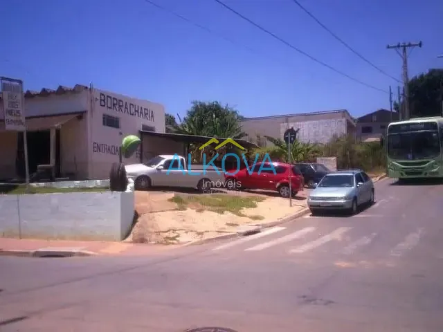 Ponto com 1300m², à venda, no bairro Campos de São José em São José dos Campos