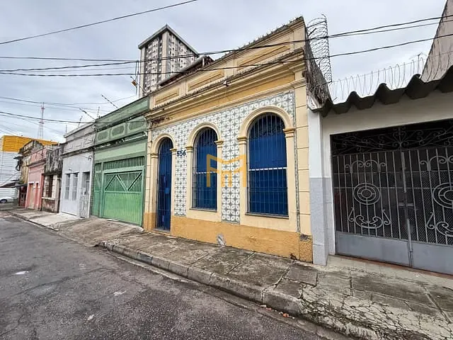 Ponto com 360m², para alugar, no bairro Campina em Belém