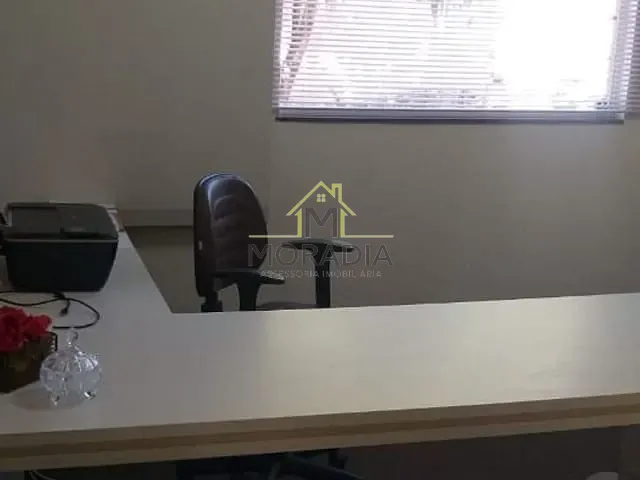 Ponto com 100m², para alugar, no bairro Centro em Guaxupé