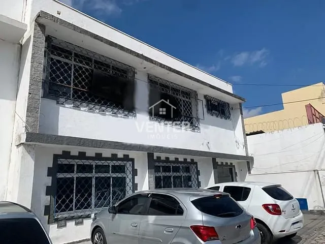 Ponto com 350m², para alugar, no bairro Centro em Taubaté