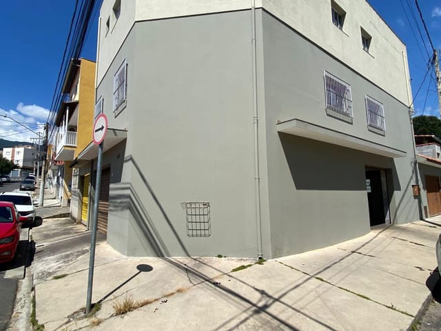 Ponto com 200m², para alugar, no bairro Centro em Extrema