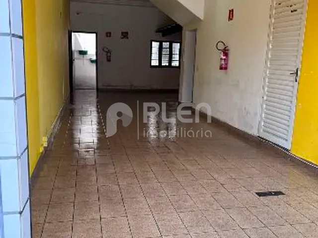 Ponto para alugar, no bairro Cidade Dutra em São Paulo