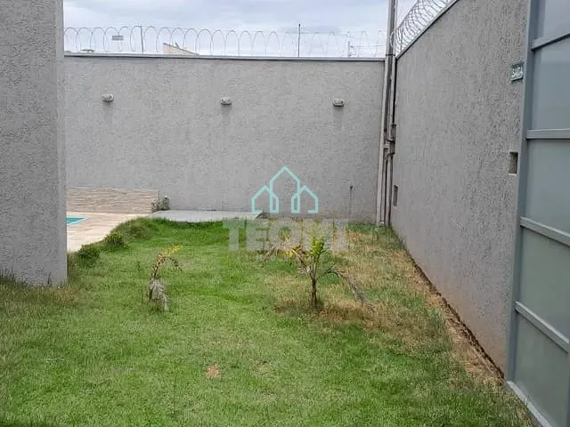 Casa com 300m², à venda, no bairro Esplanada Santa Helena em Taubaté