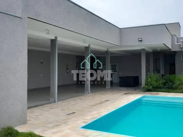 Casa com 300m², à venda, no bairro Esplanada Santa Helena em Taubaté