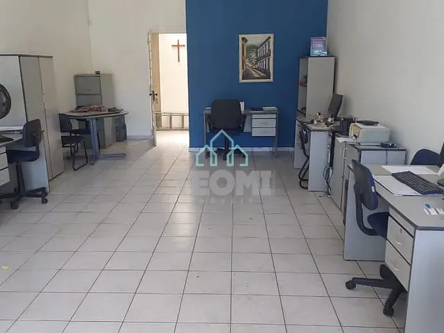 Ponto com 420m², à venda, no bairro Morumbi em Taubaté