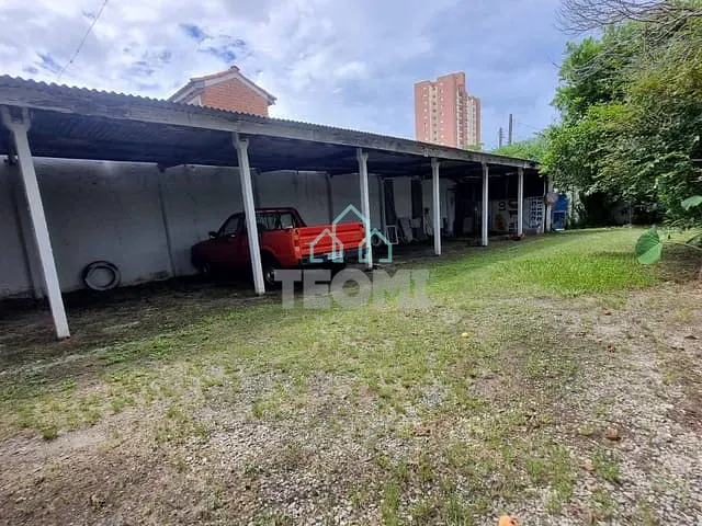 Ponto com 420m², à venda, no bairro Morumbi em Taubaté
