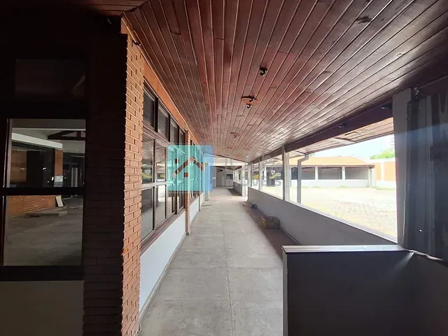 Ponto com 1120m², à venda ou para alugar, no bairro Centro em Jacareí
