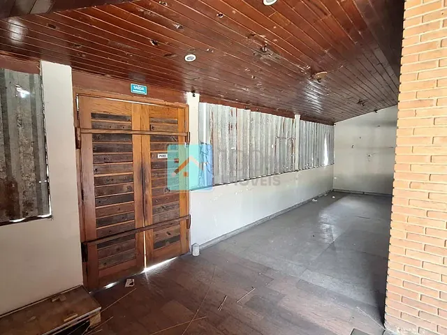 Ponto com 1120m², à venda ou para alugar, no bairro Centro em Jacareí