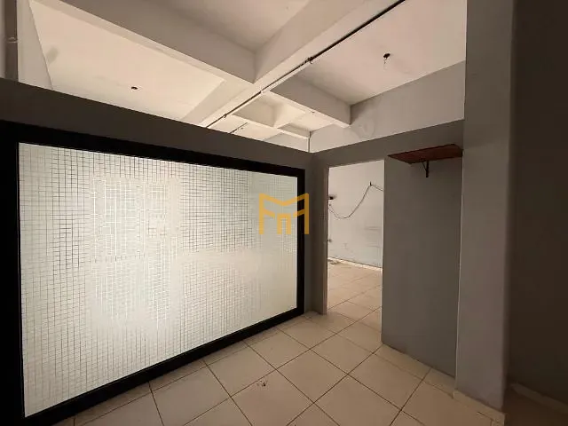 Ponto com 50m², para alugar, no bairro Umarizal em Belém