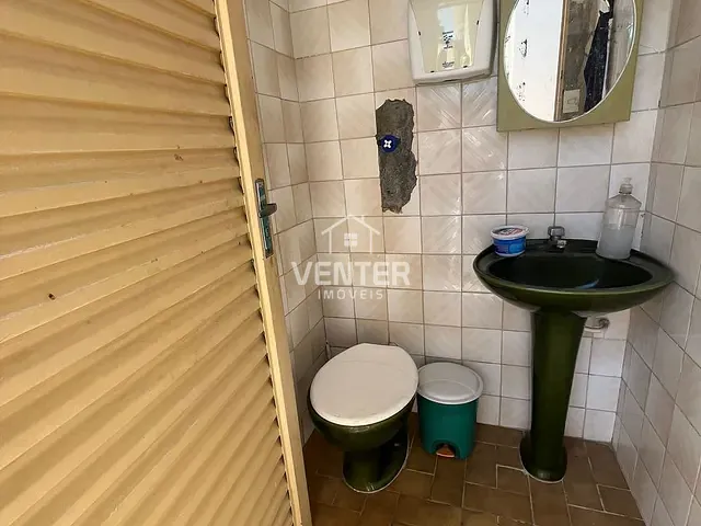 Ponto com 250m², à venda ou para alugar, no bairro Jardim Marieta em Taubaté