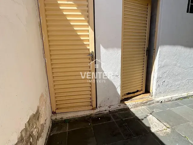 Ponto com 250m², à venda ou para alugar, no bairro Jardim Marieta em Taubaté