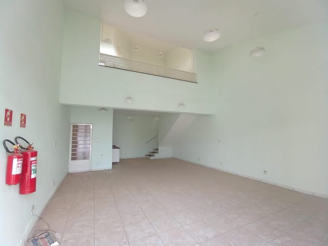 Ponto com 90m², para alugar, no bairro Centro em São João da Boa Vista