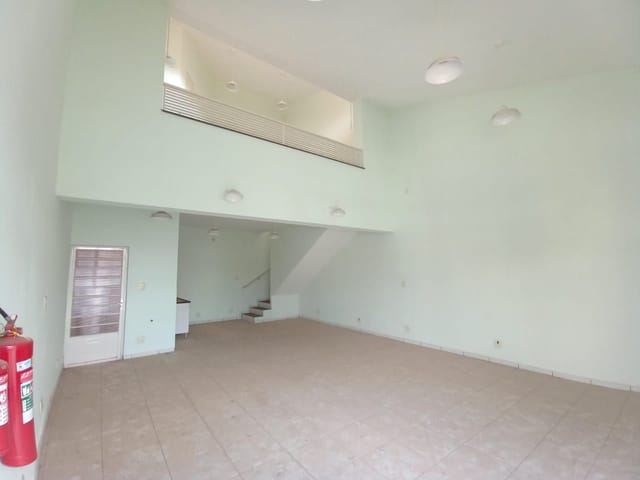 Ponto com 90m², para alugar, no bairro Centro em São João da Boa Vista