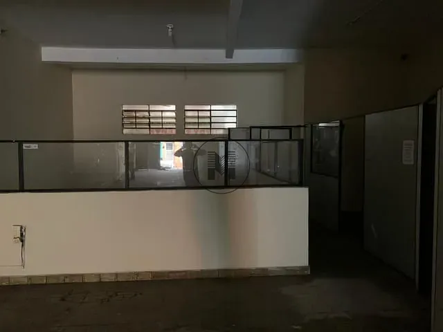 Ponto com 250m², para alugar, no bairro Centro em Guaratinguetá