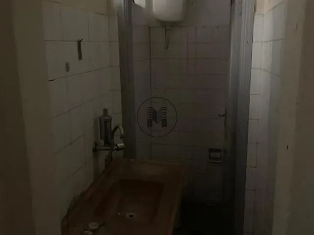 Ponto com 250m², para alugar, no bairro Centro em Guaratinguetá