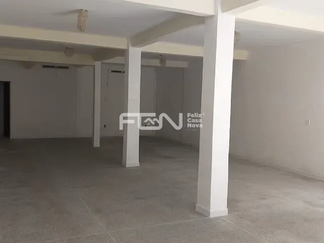 Ponto com 126m², para alugar, no bairro Centro em Camaçari