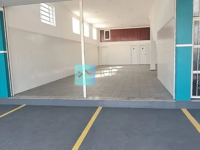Ponto com 300m², à venda ou para alugar, no bairro Bosque dos Eucaliptos em São José dos Campos