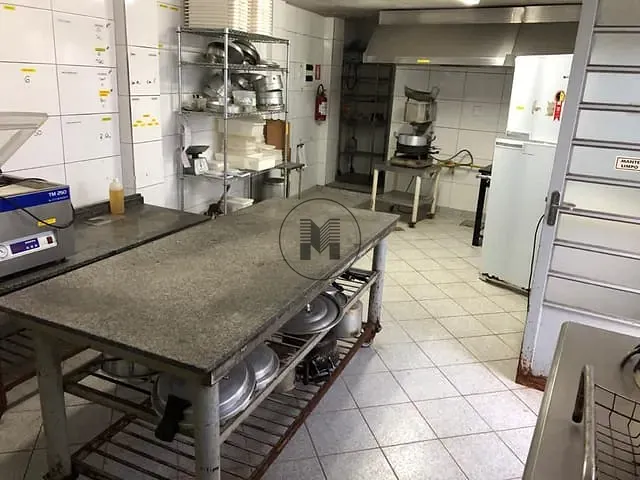 Ponto com 531m², à venda ou para alugar, no bairro Centro em Guaratinguetá