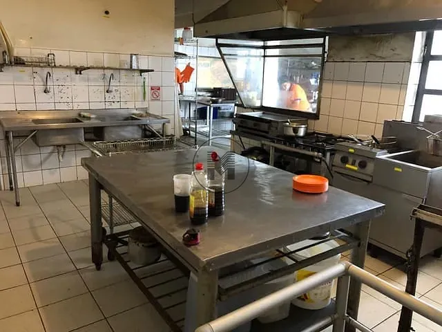 Ponto com 531m², à venda ou para alugar, no bairro Centro em Guaratinguetá