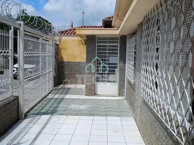Ponto com 180m², para alugar, no bairro Centro em Taubaté