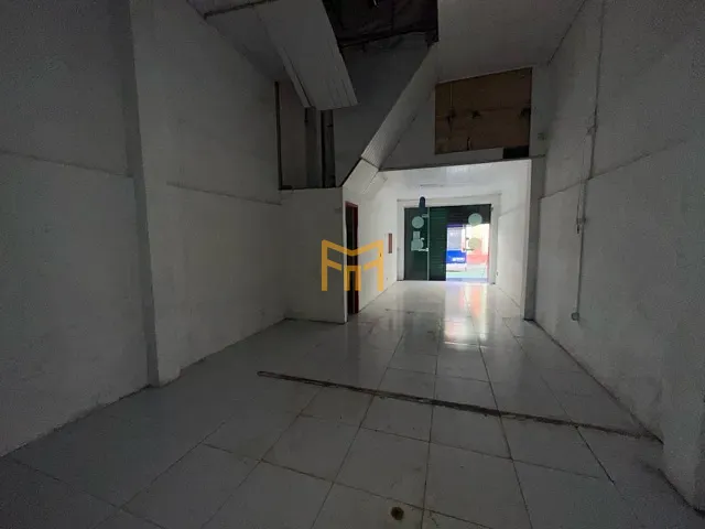 Ponto com 60m², à venda, no bairro Campina em Belém