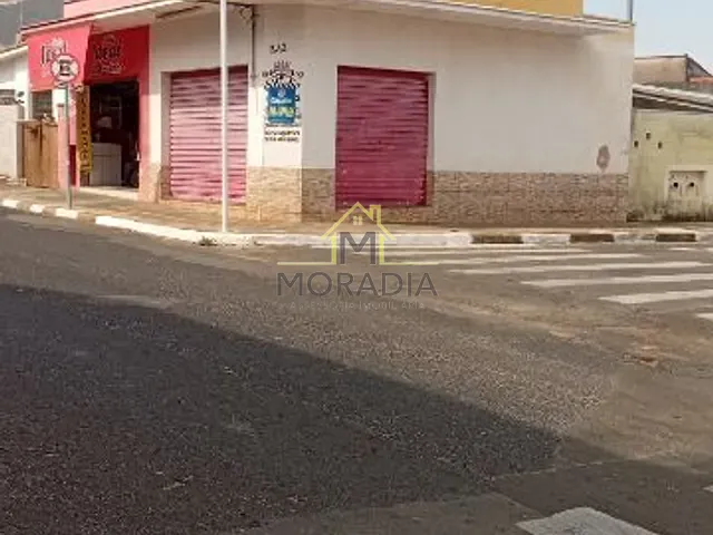 Ponto com 35m², para alugar, no bairro Recreio dos Bandeirantes em Guaxupé