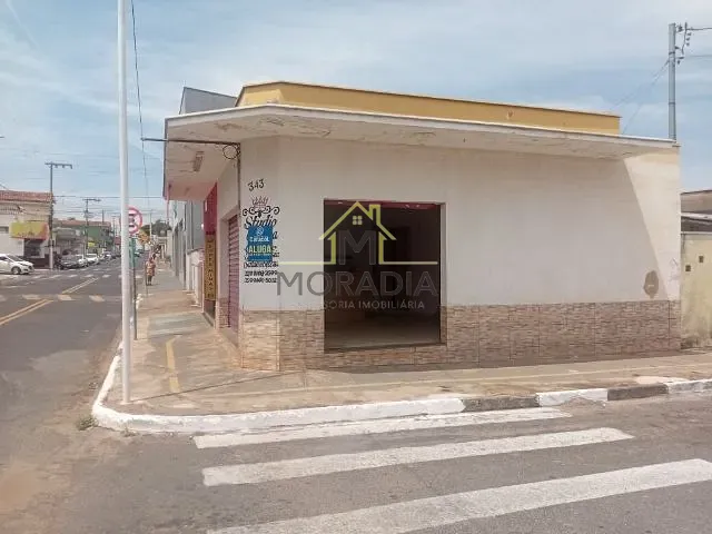 Ponto com 35m², para alugar, no bairro Recreio dos Bandeirantes em Guaxupé