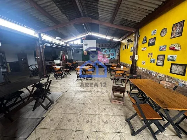 Ponto com 525m², à venda, no bairro Poiares em Caraguatatuba