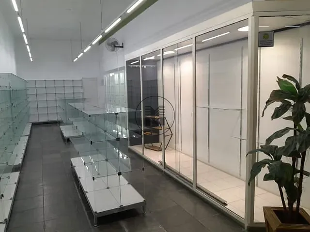 Ponto com 75m², para alugar, no bairro Nova Guará em Guaratinguetá