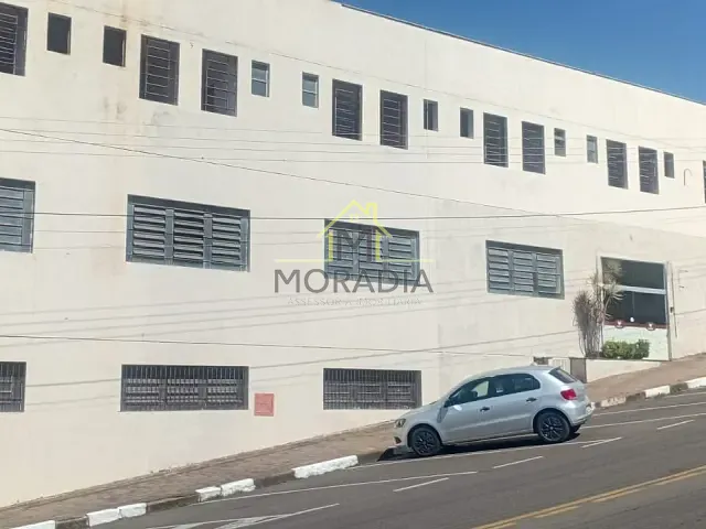 Ponto com 530m², para alugar, no bairro Angola em Guaxupé