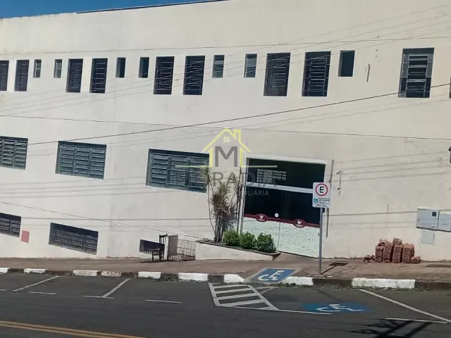 Ponto com 530m², para alugar, no bairro Angola em Guaxupé