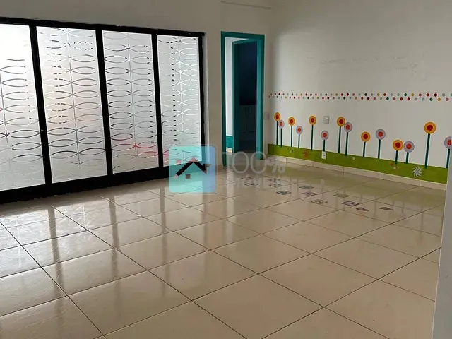 Ponto com 450m², à venda, no bairro Jardim Esplanada II em São José dos Campos
