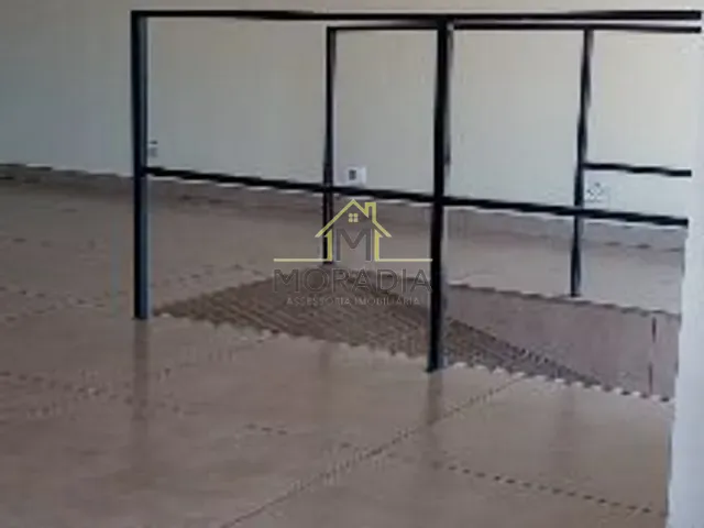 Ponto com 80m², para alugar, no bairro Parque dos Municípios II em Guaxupé
