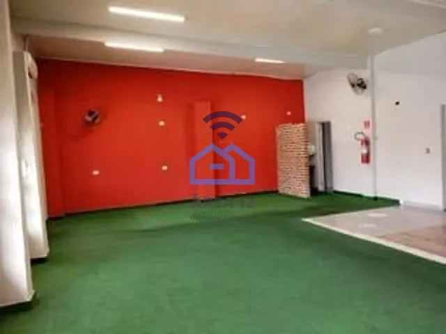 Ponto com 128m², para alugar, no bairro Sumaré em Caraguatatuba