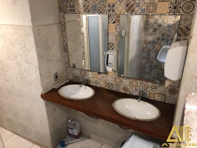 Ponto com 580m², para alugar, no bairro CENTRO em Pouso Alegre