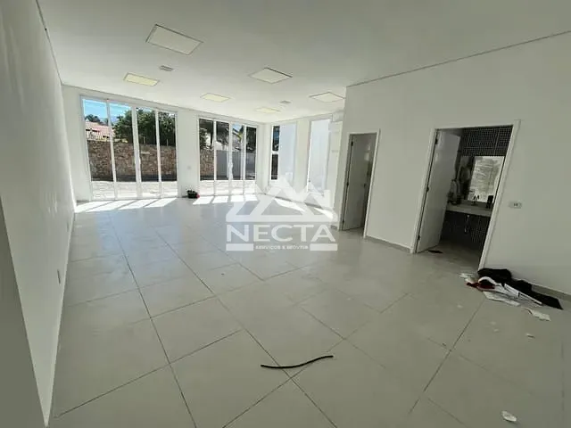 Ponto com 142m², para alugar, no bairro Martim de Sá em Caraguatatuba
