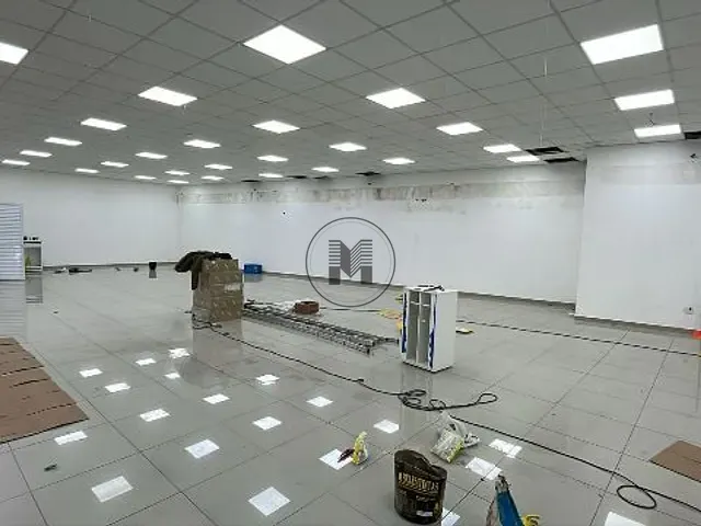 Ponto com 230m², para alugar, no bairro Centro em Guaratinguetá