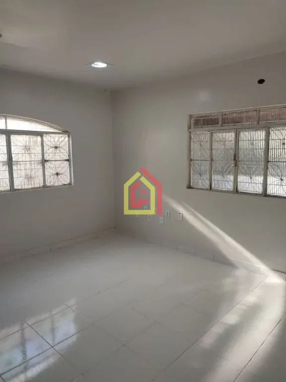 Comercial para alugar com 3 banheiros, 3 vagas e 300m² no Novo Horizonte, Marabá (PA) — foto 10 de 11