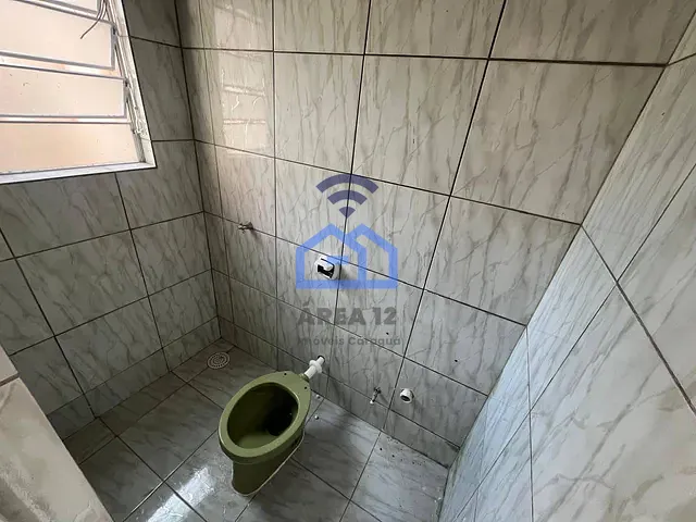 Ponto com 137m², para alugar, no bairro Centro em Caraguatatuba