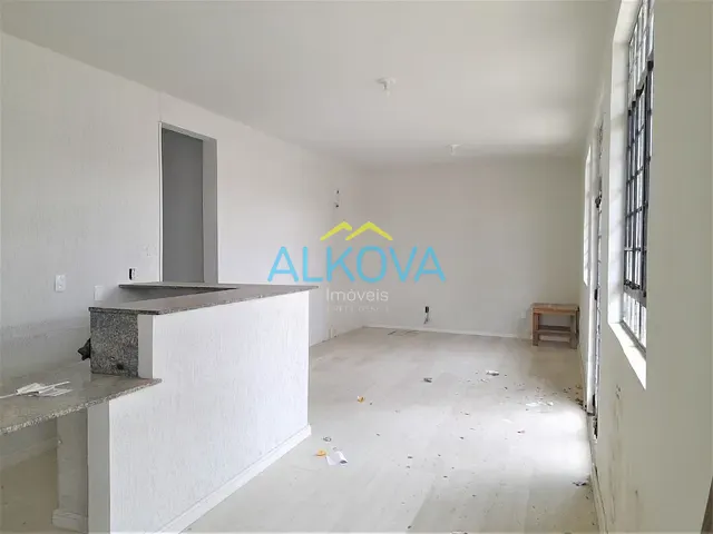 Ponto com 300m², à venda ou para alugar, no bairro Jardim Satélite em São José dos Campos