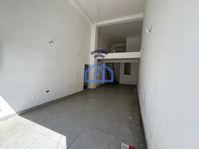 Ponto com 55m², à venda, no bairro Centro em Caraguatatuba