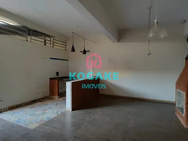 Ponto com 200m², à venda, no bairro Jardim Santa Maria em Jacareí