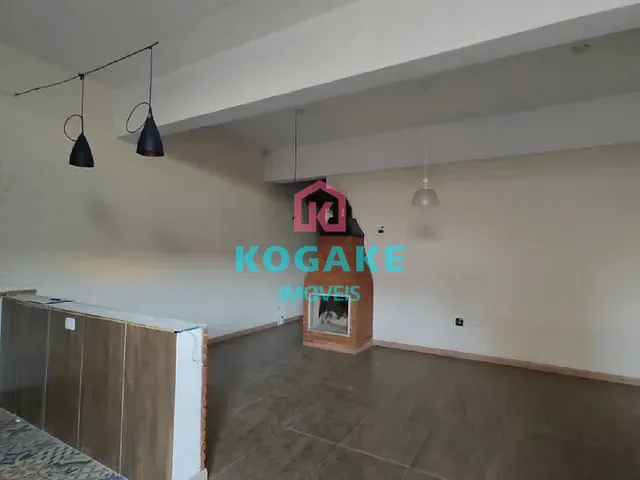 Ponto com 200m², à venda, no bairro Jardim Santa Maria em Jacareí