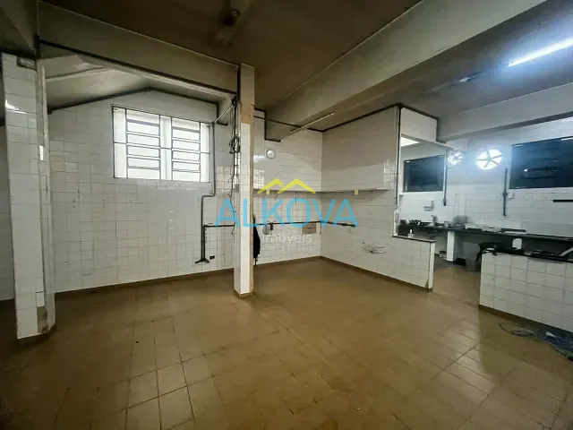 Ponto com 250m², à venda ou para alugar, no bairro Vila Rossi em São José dos Campos