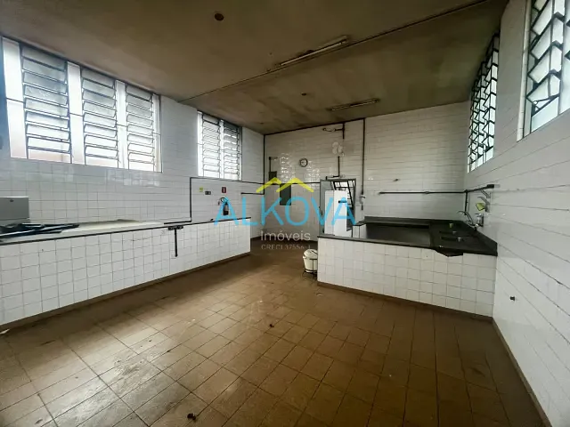 Ponto com 250m², à venda ou para alugar, no bairro Vila Rossi em São José dos Campos