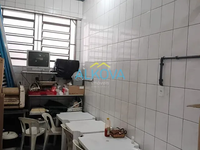 Ponto com 250m², à venda ou para alugar, no bairro Vila Rossi em São José dos Campos