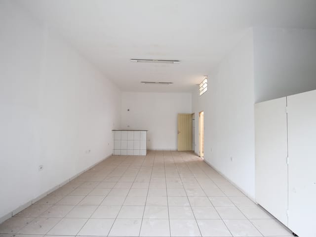 Ponto com 45m², para alugar, no bairro Vila Fleming em São João da Boa Vista