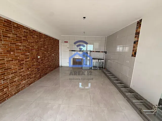 Ponto com 35m², para alugar, no bairro Praia das Palmeiras em Caraguatatuba