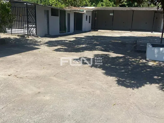 Ponto com 1180m², à venda, no bairro Vila Imbassay em Dias D'Ávila
