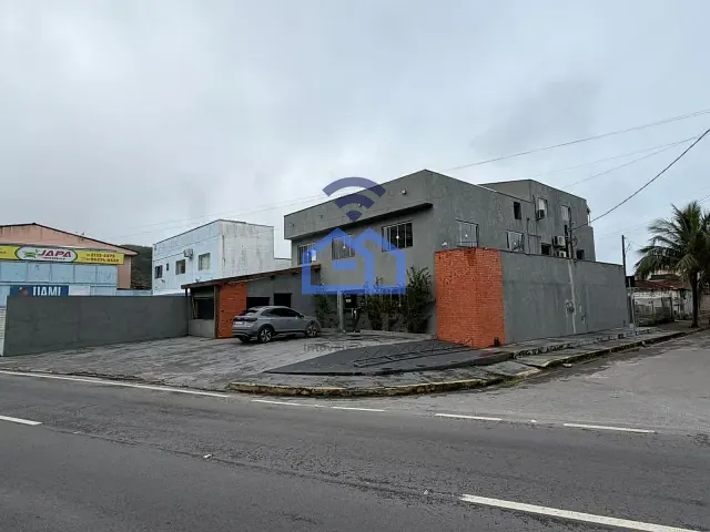 Ponto com 580m², para alugar, no bairro Sumaré em Caraguatatuba